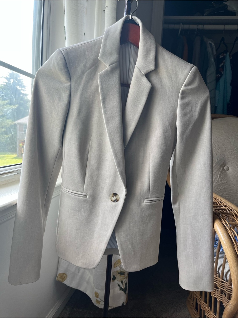NWOT Express Women's Light Cream Single-Button Blazer